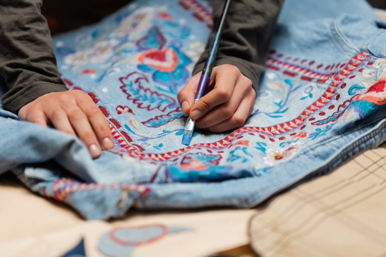 How to Make Your Own Hand-Painted Tote Bag from Start to Finish